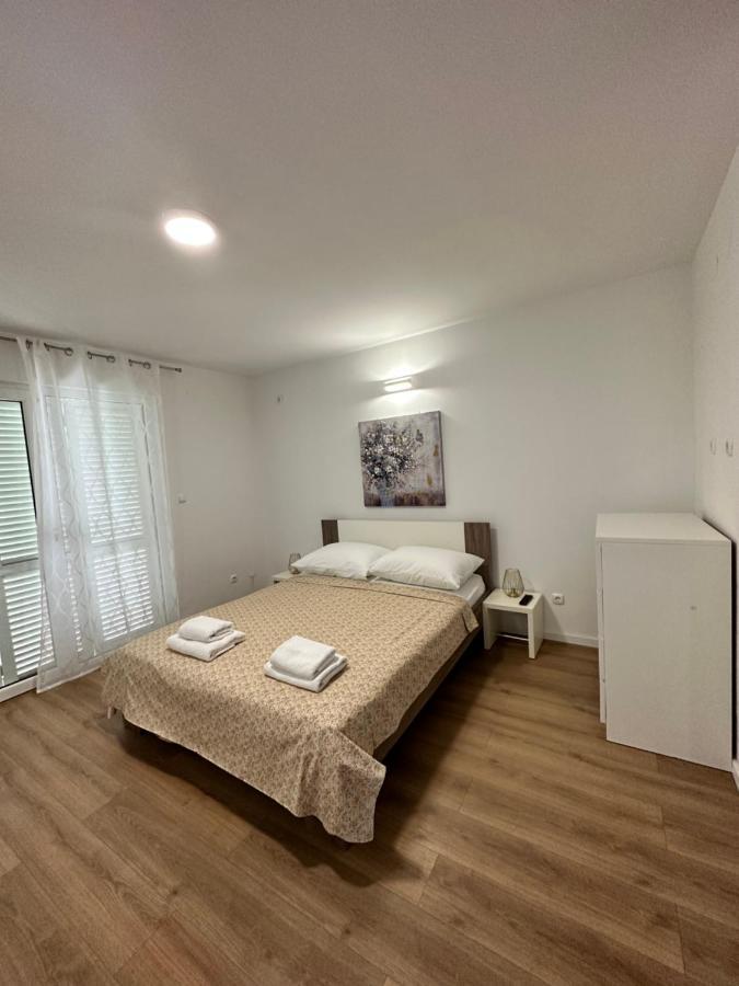 Apartments Villa Ohana Kastela Exterior photo